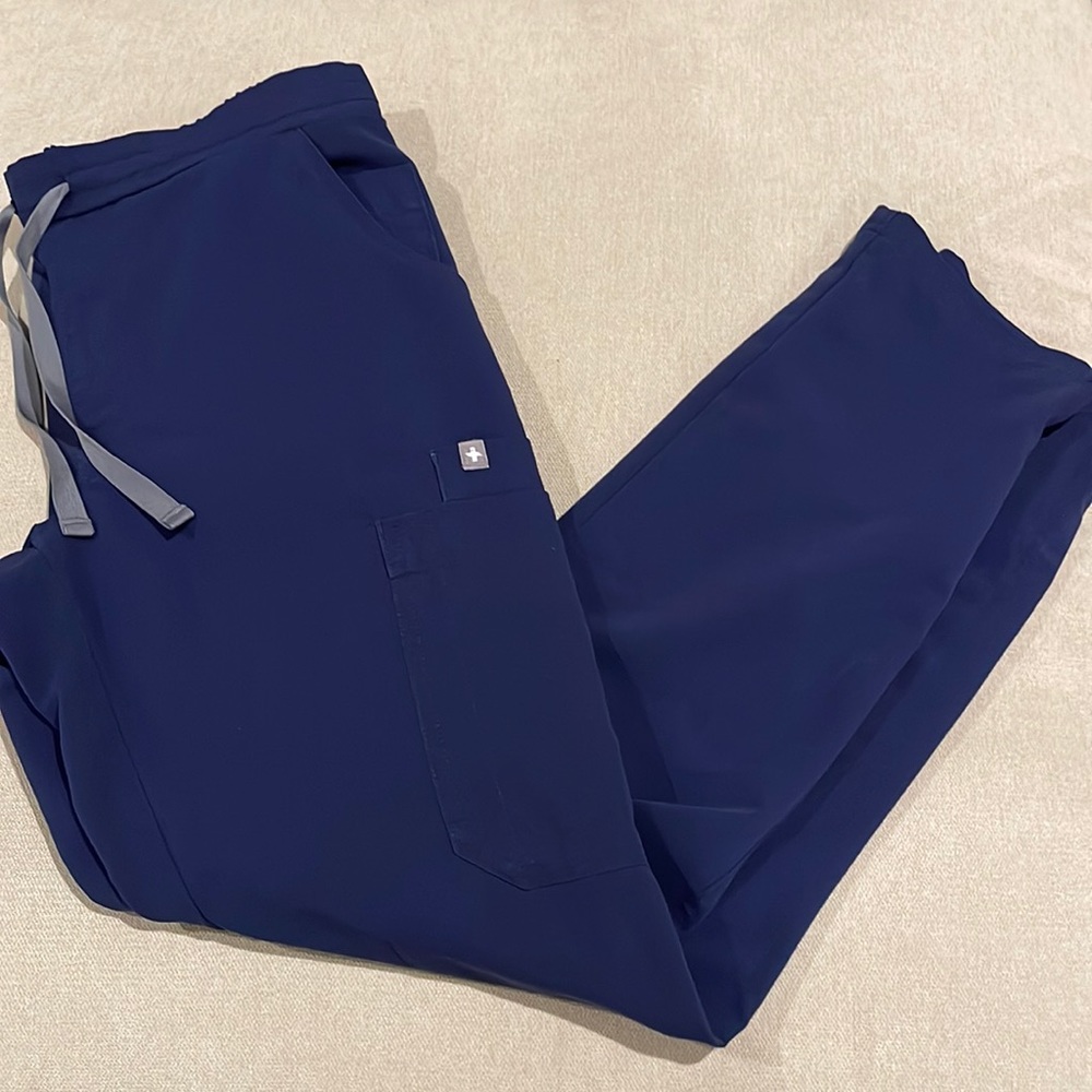 Navy blue figs scrubs set XS